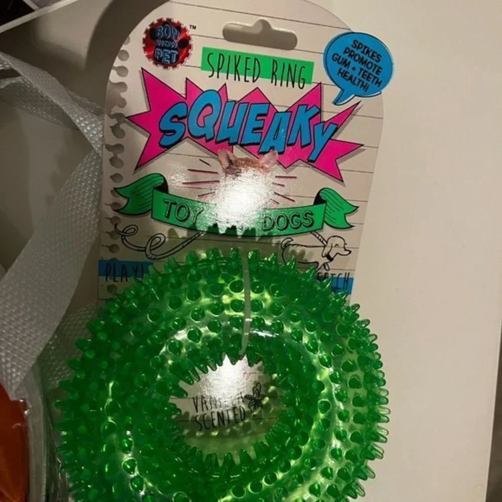 Pop-Up‎ Kennel  / Pooch Pen & Three Dog Toys  (Size Small) (new)